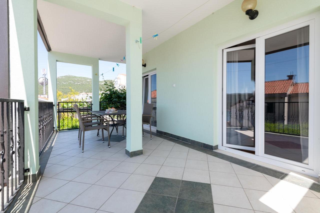 נאום Apartments & Rooms Leon מראה חיצוני תמונה