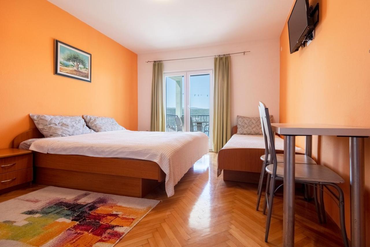 נאום Apartments & Rooms Leon מראה חיצוני תמונה