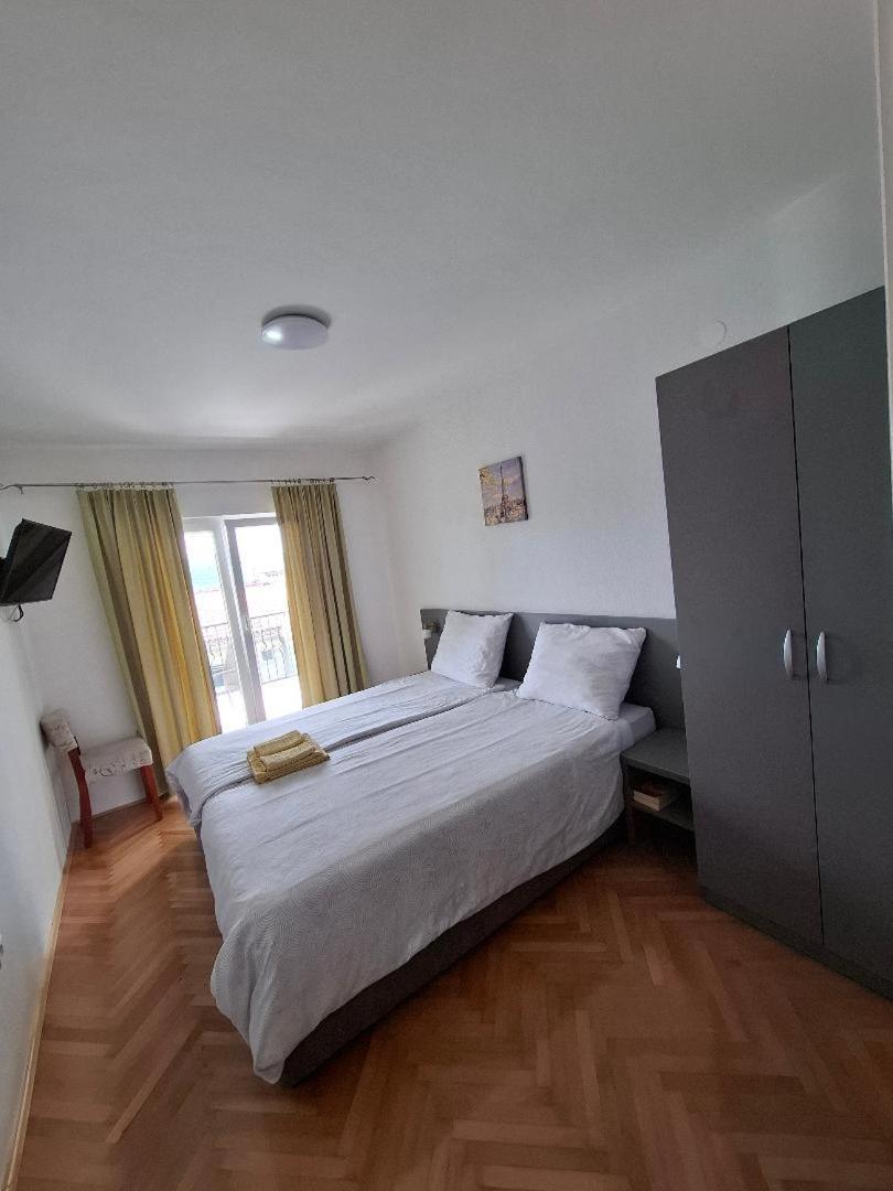 נאום Apartments & Rooms Leon מראה חיצוני תמונה
